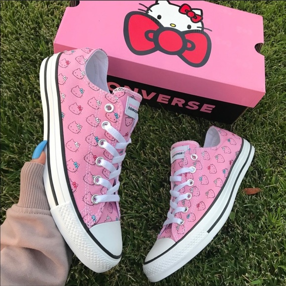 NEW CONVERSE X HELLO KITTY WOMEN SIZE 10.5 - Picture 6 of 7